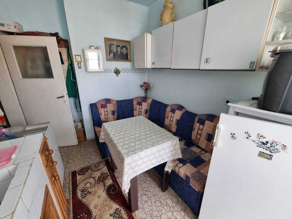 Топ център до Паспортна служба, двустаен, непоследен етаж