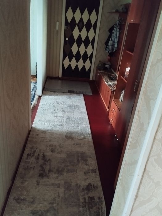 Продам 2комн квартиру.