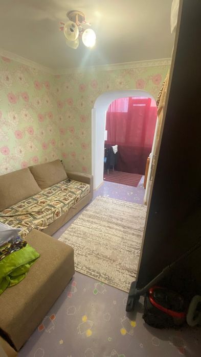 Продам 4х комн квартиру