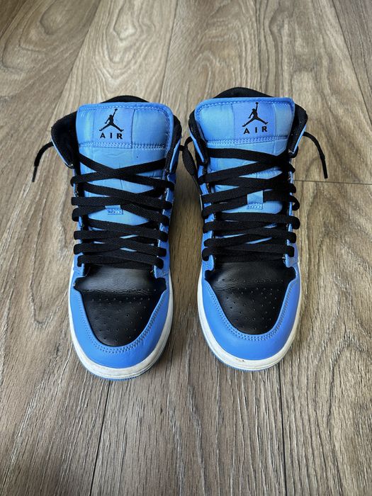 Nike air jordan 1 mid university blue black