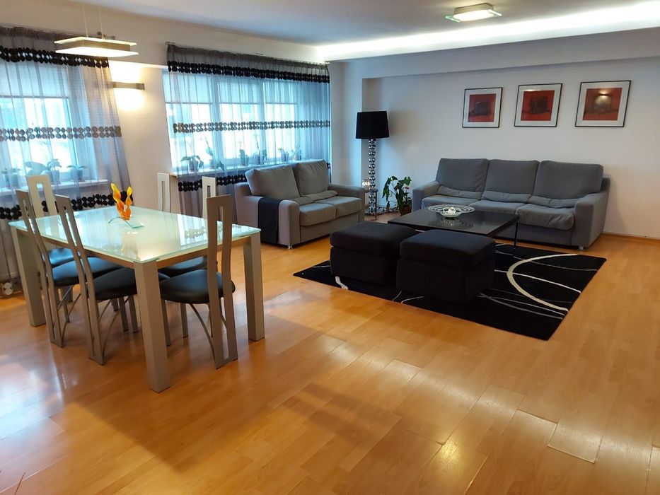 Vând apartament 3 camere