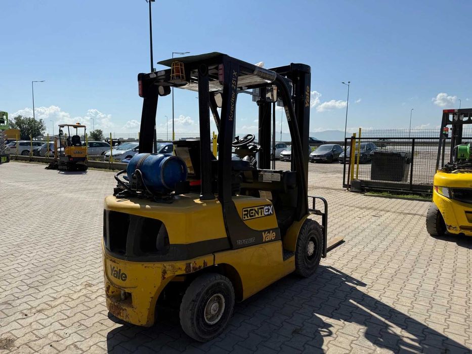 Мотокар Yale GLP25VX