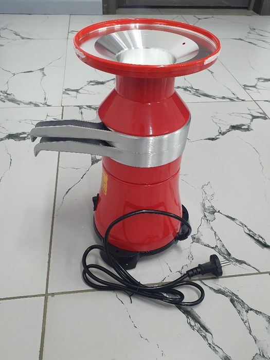 Ural Separatorlari sotiladi Yangi Yilga chegirma narxlarda.
