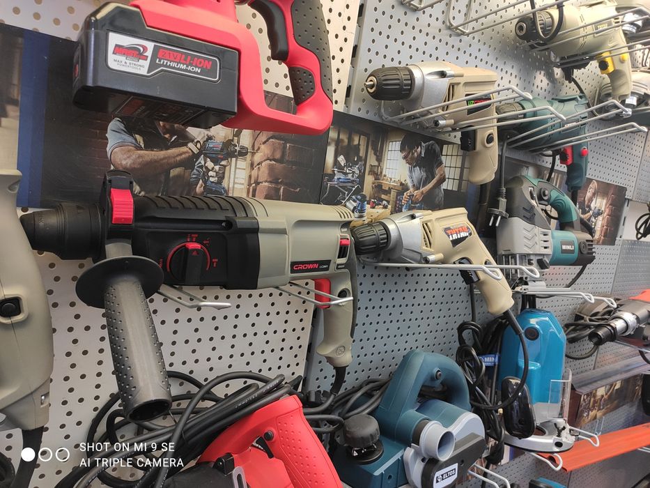 CROWN перфоратор 2-26 bor