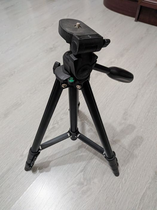 Продается Canon 77d