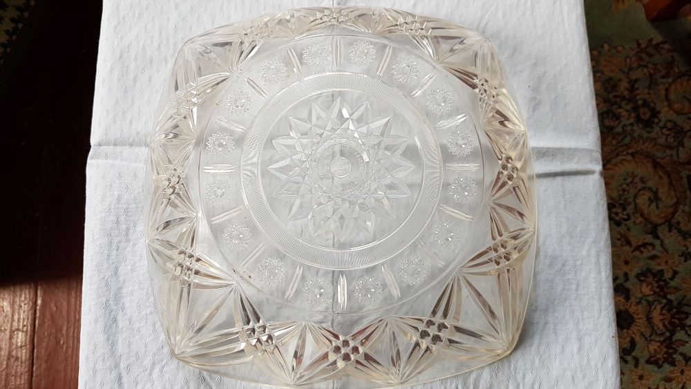 Platou inalt pt fructe,dulciuri,etc