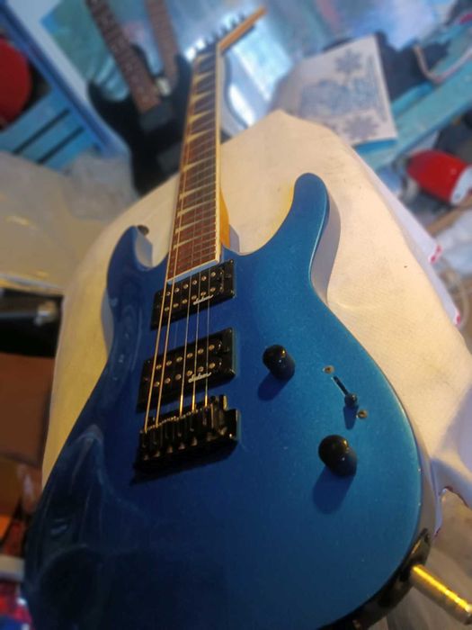 SuperStrat електрическа китара, двойни адаптери,покрива всички стилове