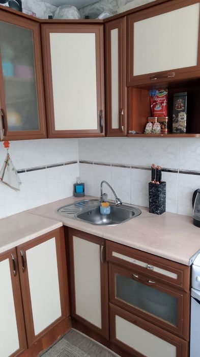 Продам угловую кухню