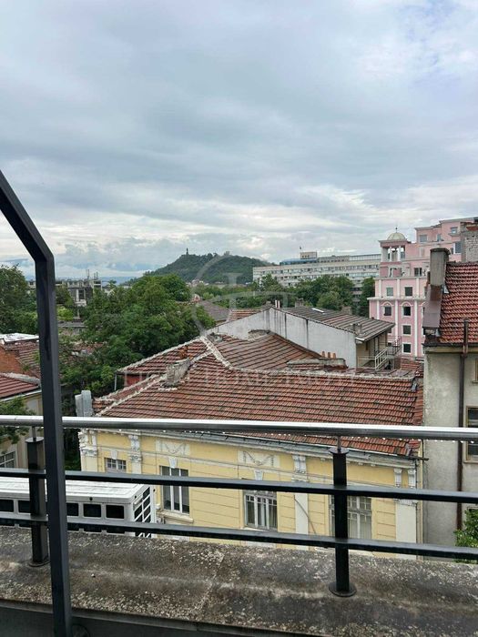 Продава се Офис в Пловдив, Център - 23 кв.м за 1819 €/кв.м - Снимка #1