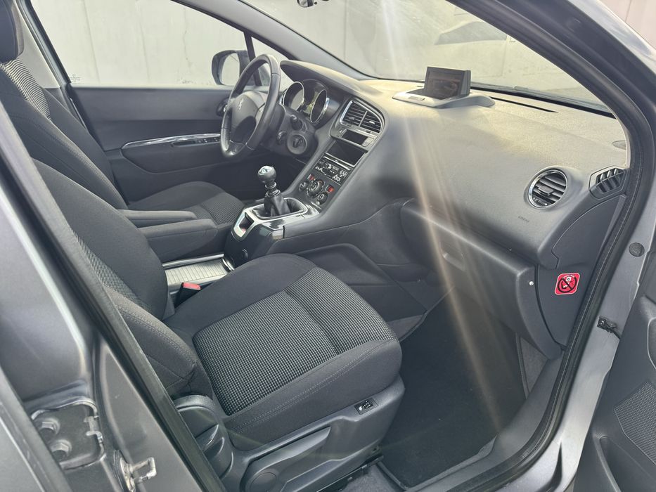 Peugeot 5008 2.0 Hdi *2012* Navi / Panoramic / Euro 5