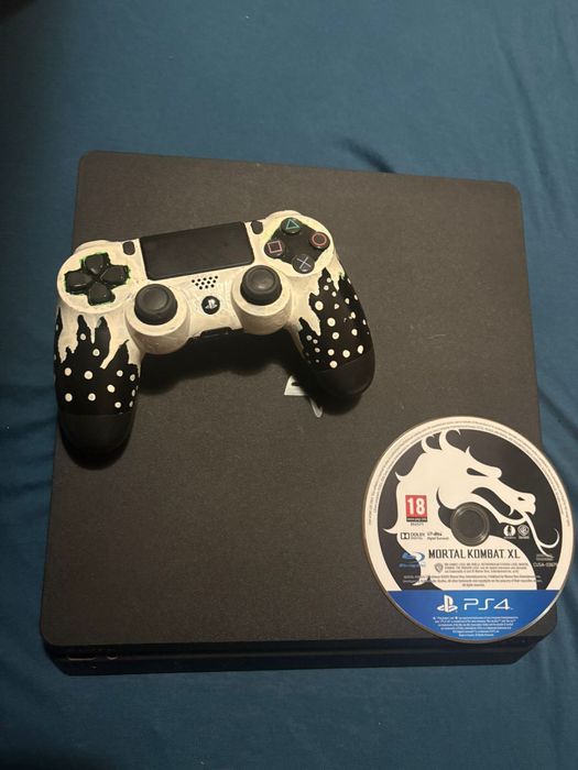 Playstation 4 slim