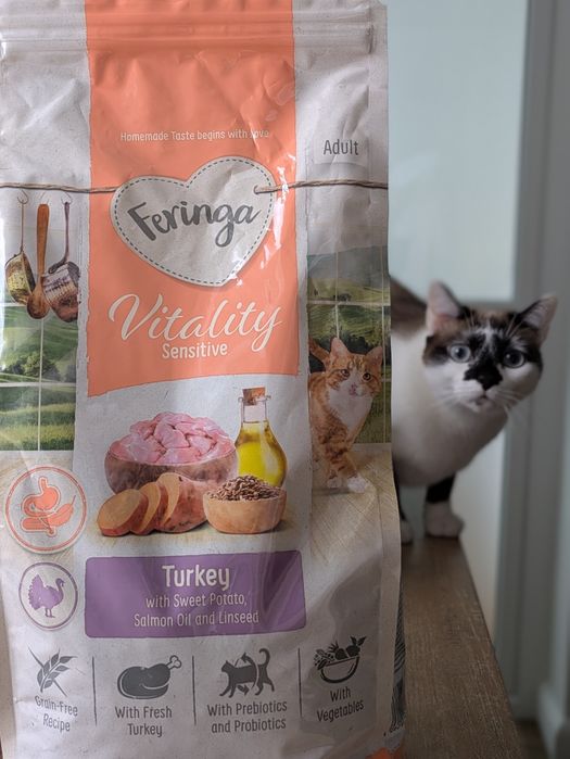 Mâncare de pisici- Feringa Vitality Sensitive Curcan