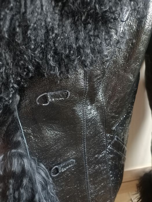 Продам кожаную куртку