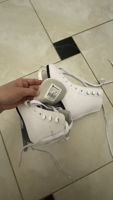 Детские фигурные коньки