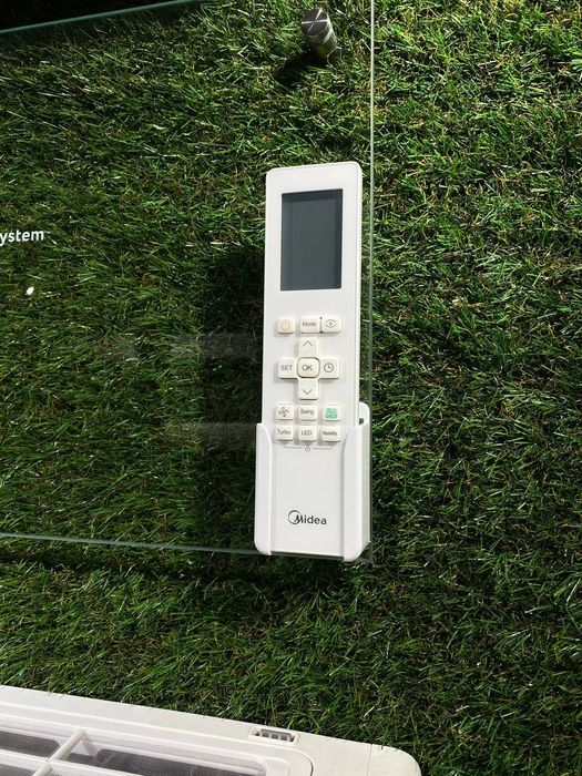 Кондиционер Midea модель ALL EASY PRO (SLV) - 18,000 Btu / Инвертор