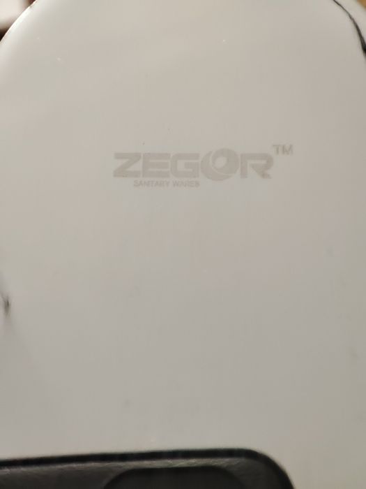 Продам смеситель ZEGOR