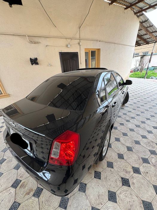 Jentra 2023 yil 3pazitsa avtomat srochna sotiladi. Lyuk abs  bor.