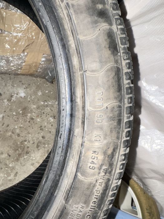 Vand cauciucicuri pirelli