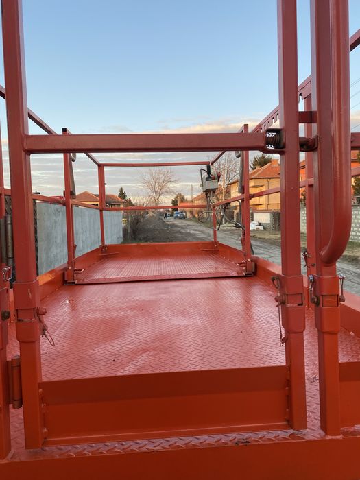 Вишка Ножична SkyJack 6826RT  10 метрова регистирана !!