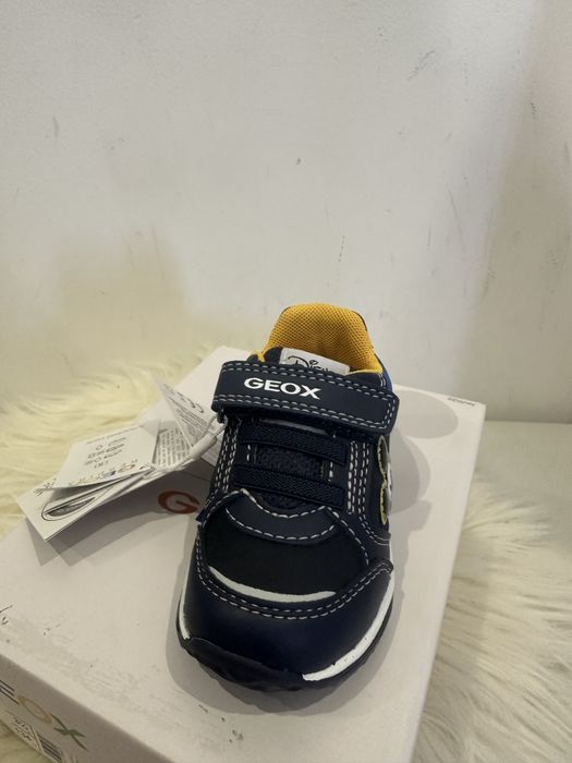 Geox детски маратонки светещи номер 20