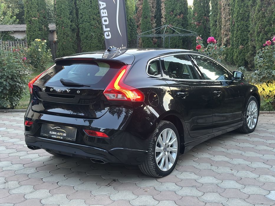 Volvo V40 * Summum * 1.6 D * 2013