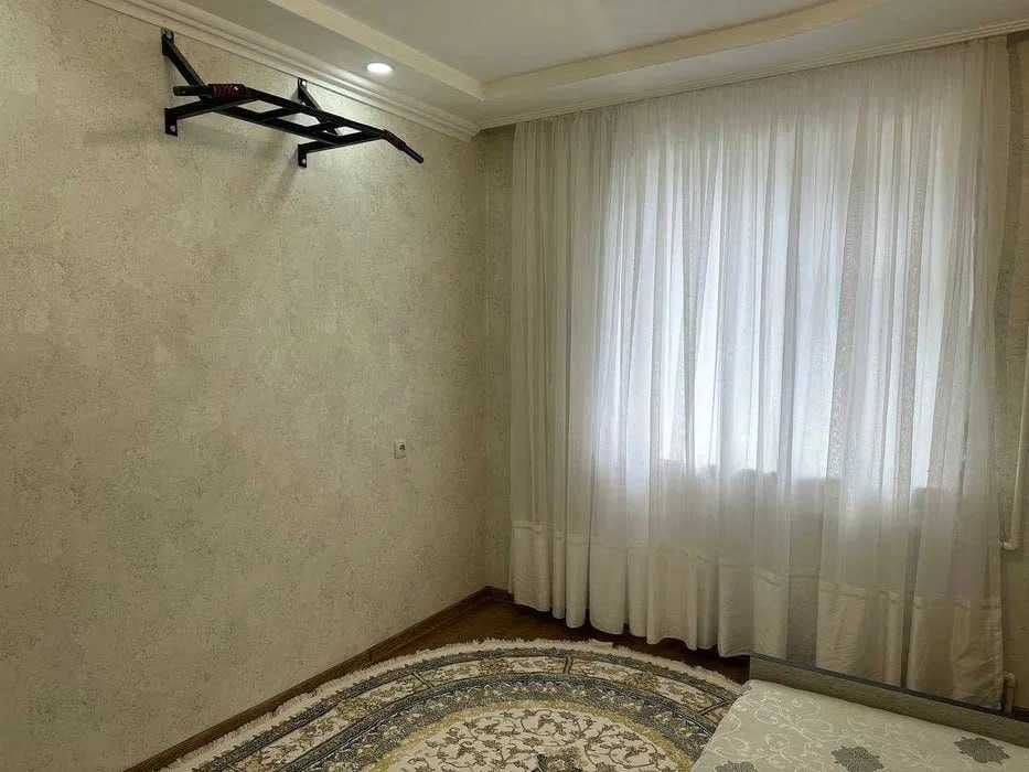 Сдается квартира на Максим Горьком 
Ориентир - институт Дипломатии