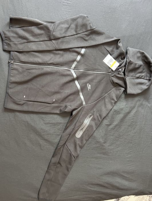 Чисто ново горнище NİKE TECH FLEECE