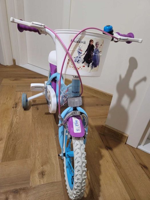 1 во Колело Елза И Ана