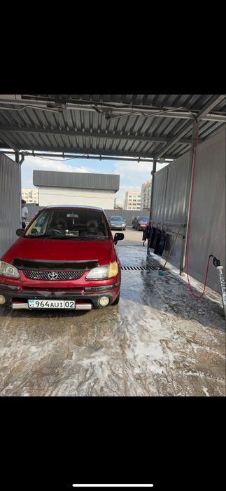 Продам машину Toyoto Spacio