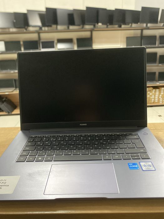 Ноутбук Huawei i3-11gen/RAM8/SSD512/UHD Graphics