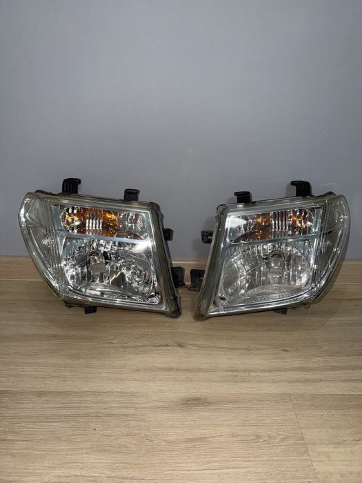 Фары на Nissan Pathfinder  r51