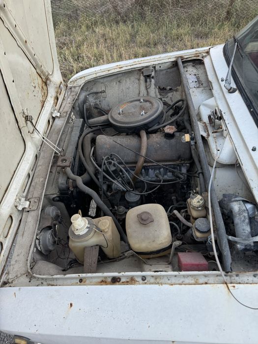 Lada2101/Лада 2101/Жигули на части може и цяла доста запазена.