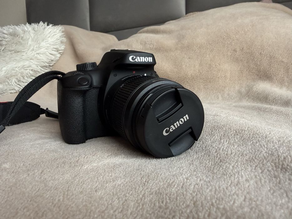 Canon EOS 4000D + EFS 18-55mm