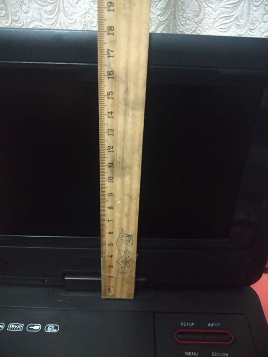 Портативный DVD he WD