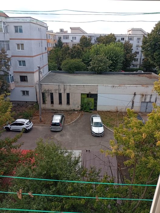 Vând cameră de cămin