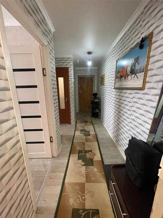 Продать 3 ком.кв .Строителей