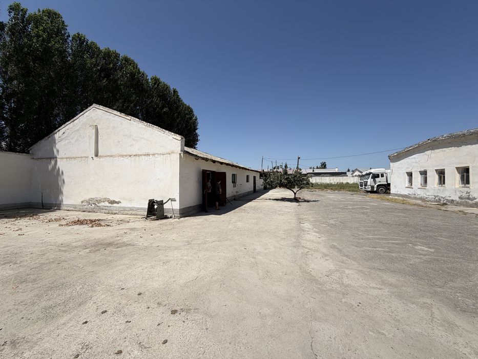 Склад база 3000 м² с 1 Га, Бекабадский район
