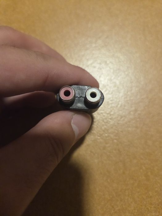 adaptor audio 3,5 mm Jack tată → 2 x RCA mamă