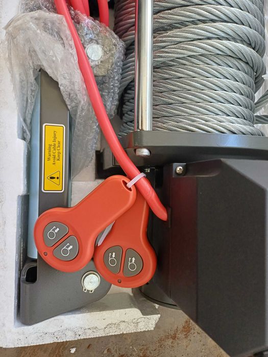 Лебедка 8т Електрическа 24в