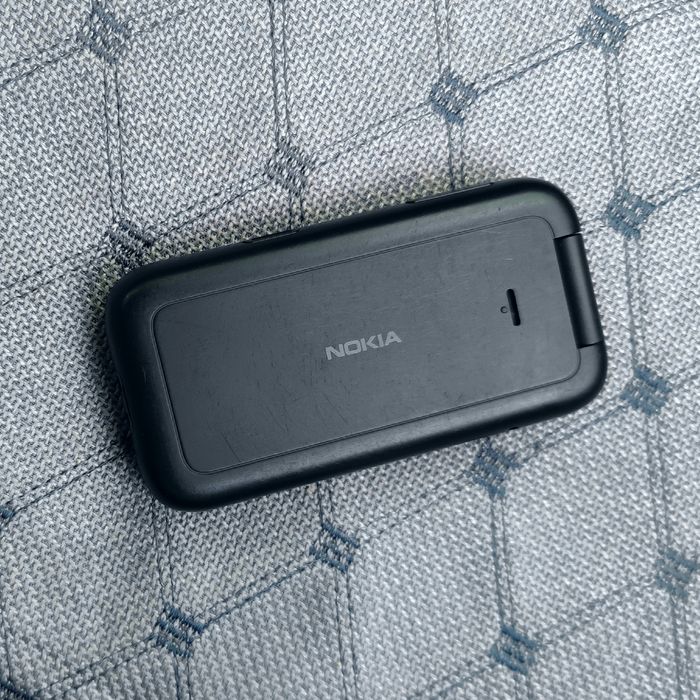 Нокиа (Nokia 2660)