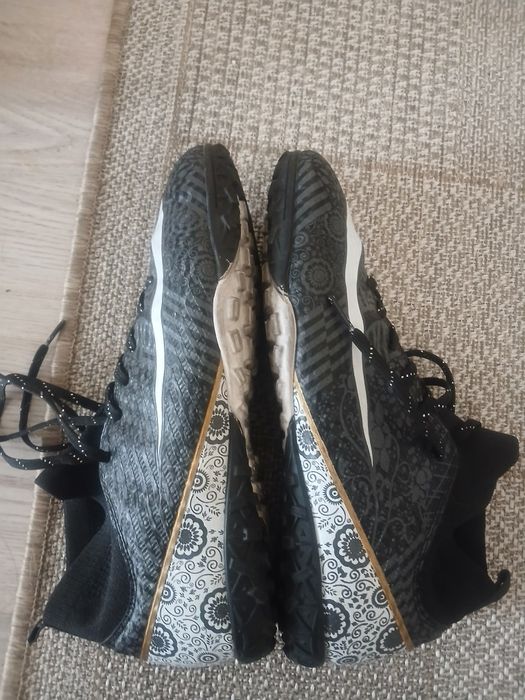 Футбольные сороконожки Nike