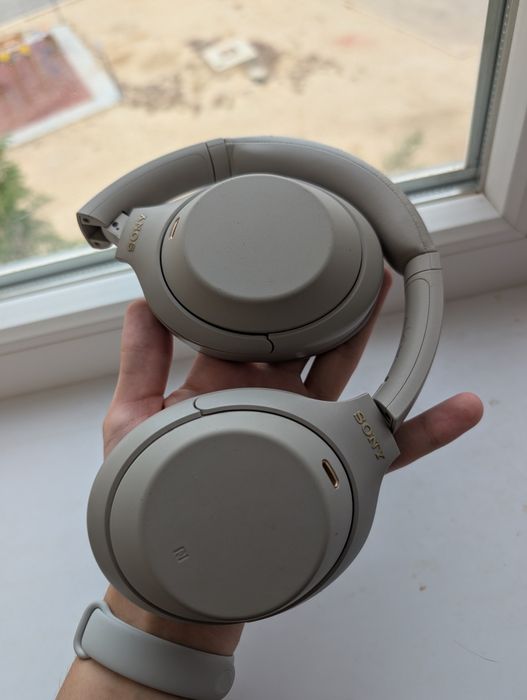 Наушники Sony WH-1000XM4