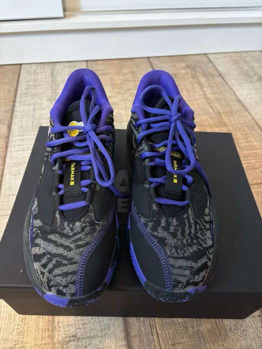 Papuci baschet  ! Pret negociabil!Marimea 39!