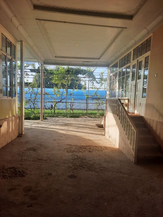 Uy sotiladi [Продаётся дом]