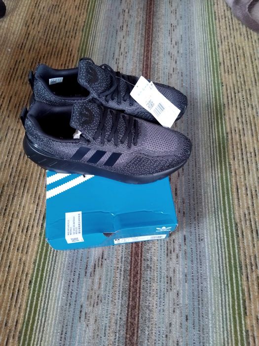 Нови мъжки маратонки Adidas,размер 9,5