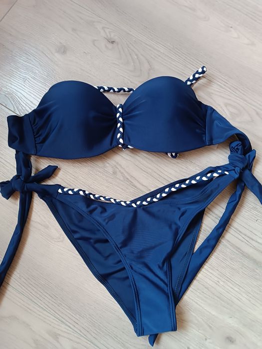 Дамски бански -размер с/м