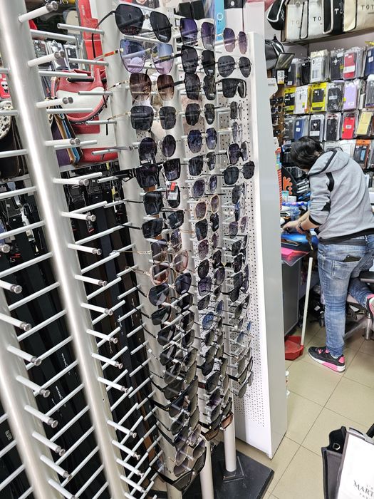 Стойки за очила.