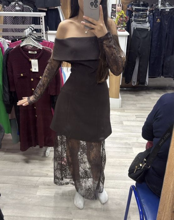 С этикеткой вечернее платье