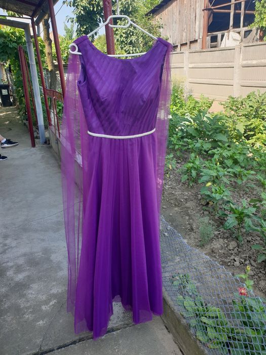 Vand rochie de seara