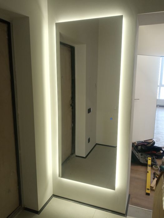 Зеркала, стекло, багетные рамки